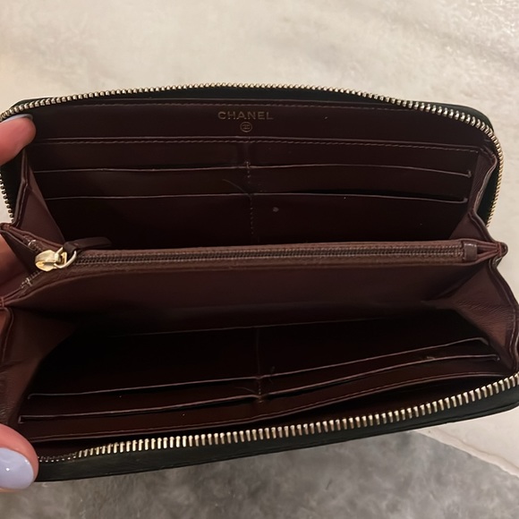 Chanel zip around continental wallet in black caviar. Authentic. - Picture 5 of 6